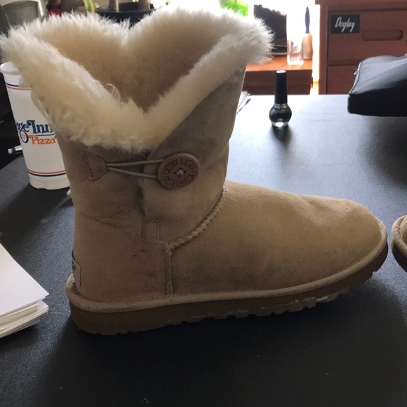 Ugg boots - Picture 3 of 5